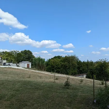 Petit De Charme Bichta Eder Magnac-Lavalette-Villars