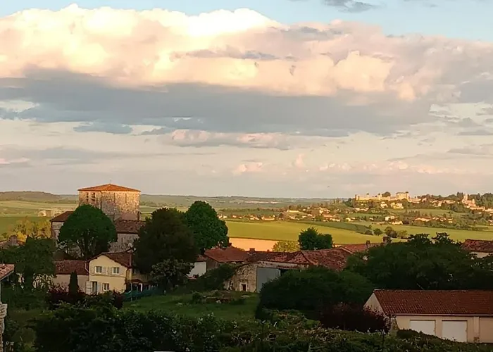 Petit De Charme Bichta Eder 別荘